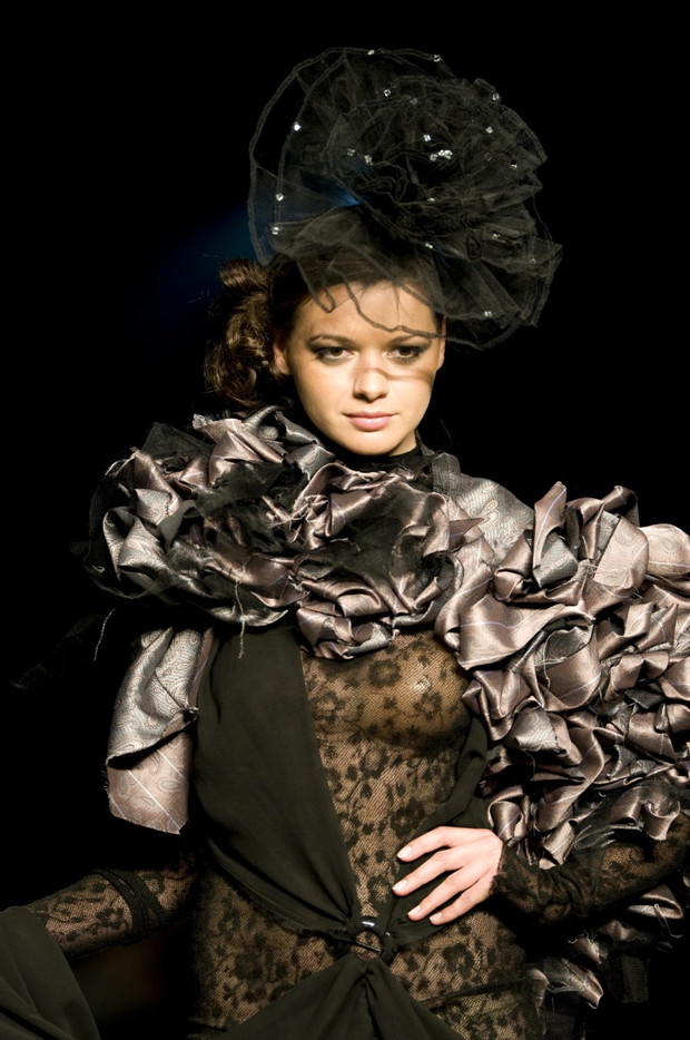 Pokazy młodych projektantów na Fashion Week Poland 2009 - zdjęcie