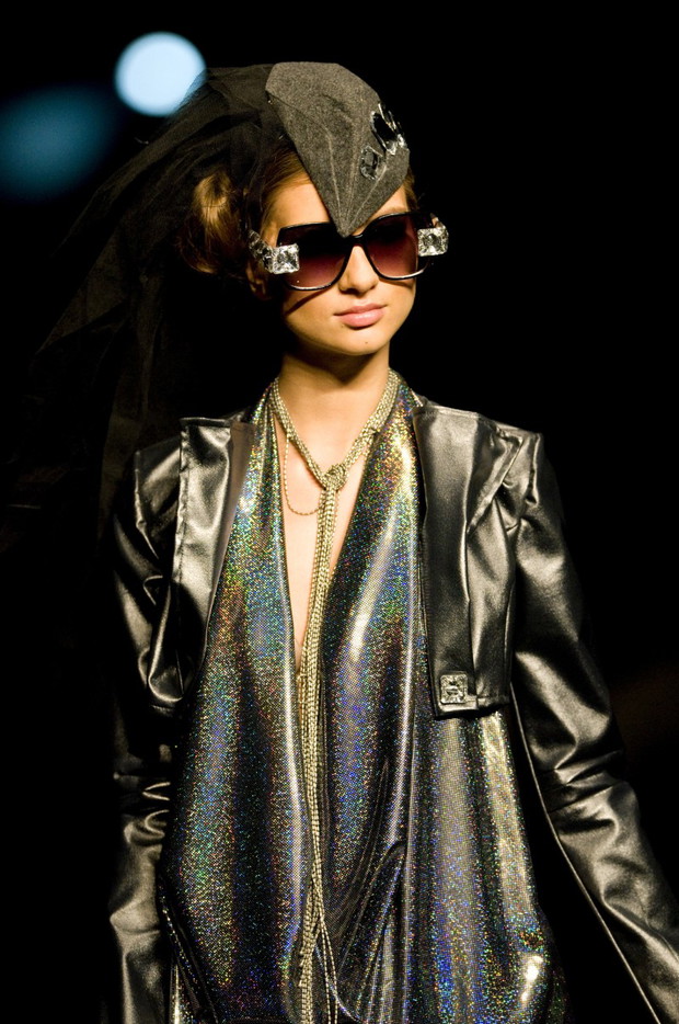 Pokazy młodych projektantów na Fashion Week Poland 2009 - zdjęcie