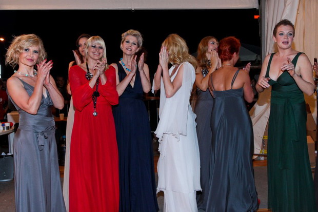 Gwiazdy na wybiegu podczas WFS 2009 - zdjęcie