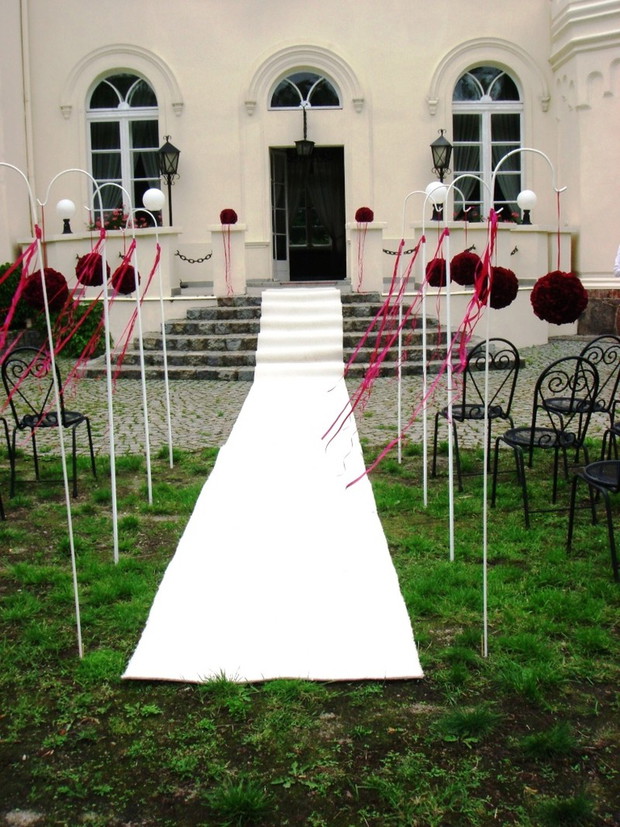 Dekoracje ślubne w wykonaniu Aranżerii Kwiatowej - zdjęcie