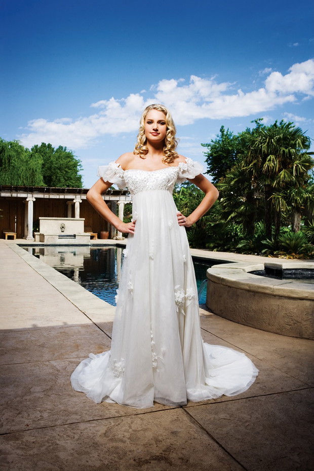 Kolekcja 2 Be Bride 2010 by Mon Cheri - zdjęcie