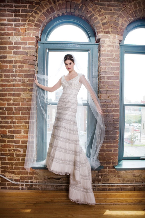 Kolekcja 2 Be Bride 2010 by Mon Cheri - zdjęcie