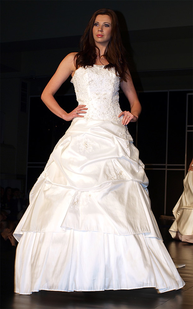 Suknie ślubne Groupe Pronuptia – kolekcja 2010 - zdjęcie