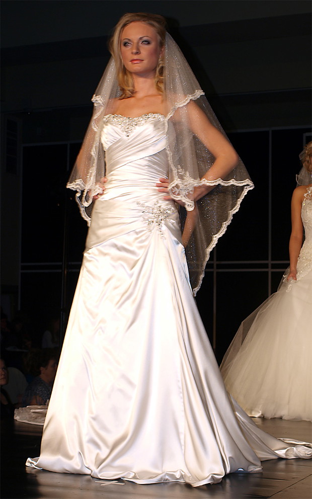 Trendy w modzie ślubnej na 2010 r. - zdjęcie