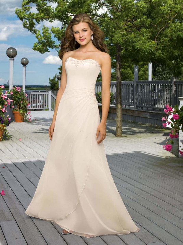 Kolekcja Voyage wiosna/lato 2010 od Mori Lee - zdjęcie