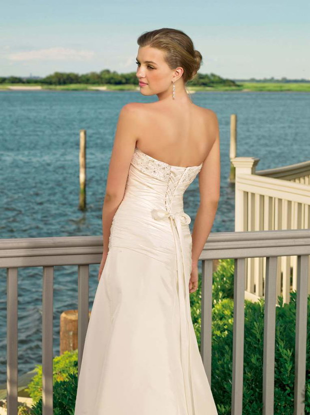 Kolekcja Voyage wiosna/lato 2010 od Mori Lee - zdjęcie
