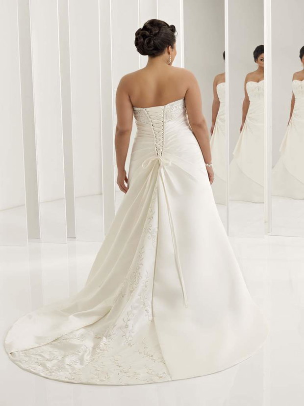 Mori Lee - kolekcja Julietta wiosna/lato 2010 - zdjęcie