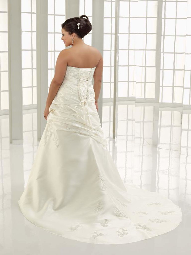 Mori Lee - kolekcja Julietta wiosna/lato 2010 - zdjęcie