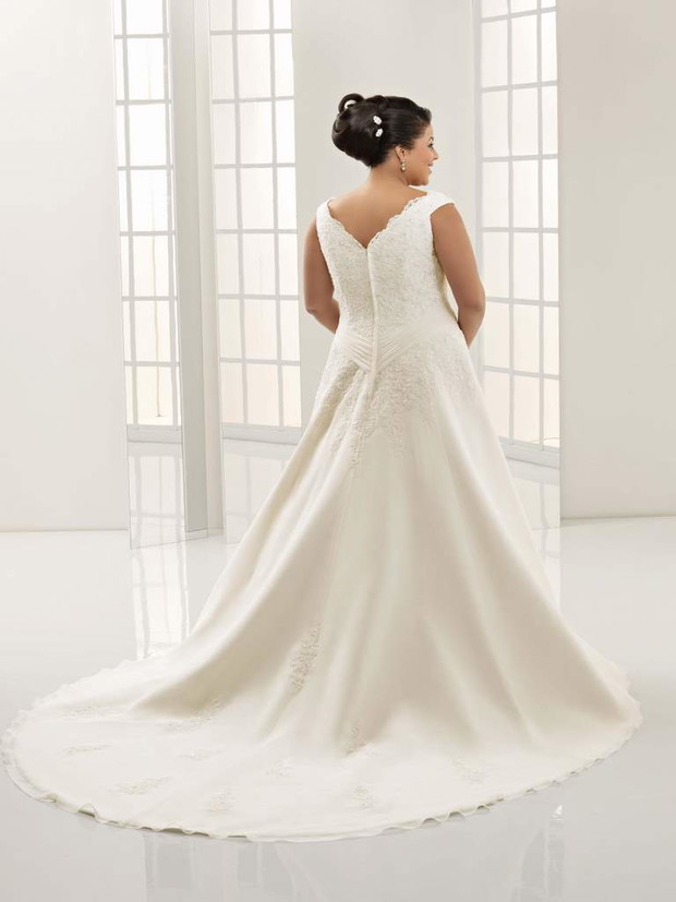 Mori Lee - kolekcja Julietta wiosna/lato 2010 - zdjęcie