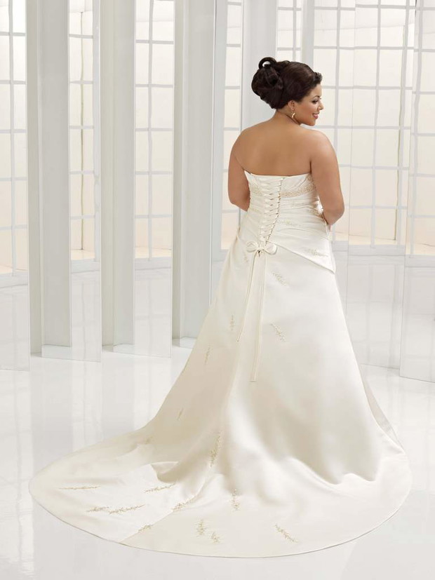 Mori Lee - kolekcja Julietta wiosna/lato 2010 - zdjęcie