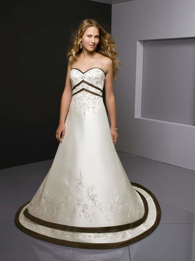 Wiosenno-letnia kolekcja Touch of Color marki Mori Lee - zdjęcie