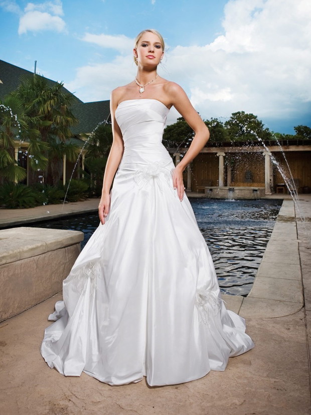2be Bridal Elizabeth Darcy - suknie ślubne wiosna-lato 2010 - zdjęcie