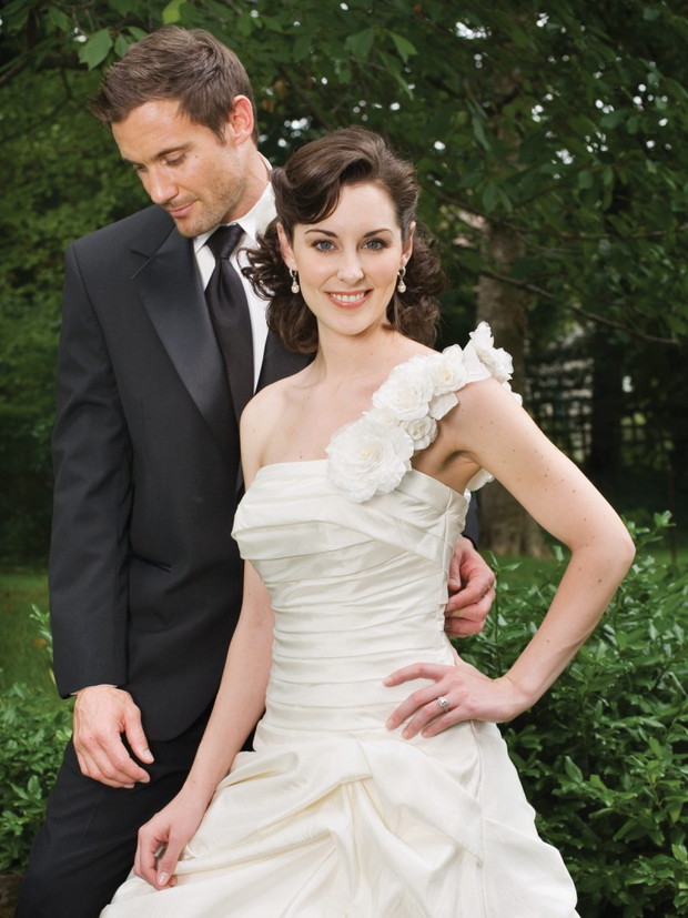 2be Bridal Elizabeth Darcy - suknie ślubne wiosna-lato 2010 - zdjęcie