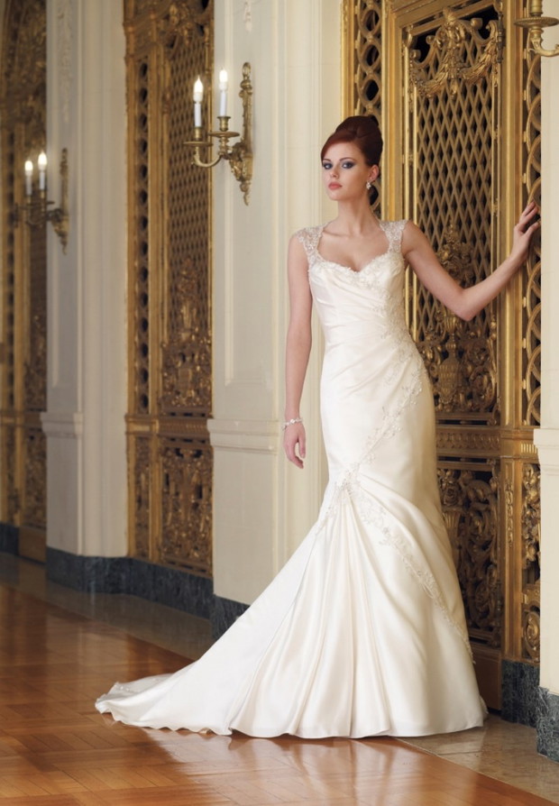 Kolekcja sukien ślubnych Sophia Tolli 2010 - zdjęcie