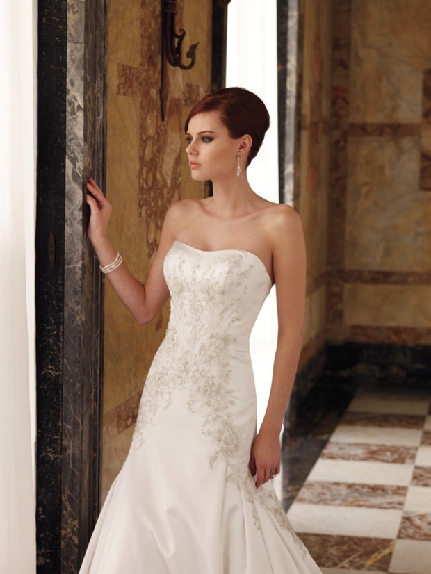 Kolekcja sukien ślubnych Sophia Tolli 2010 - zdjęcie
