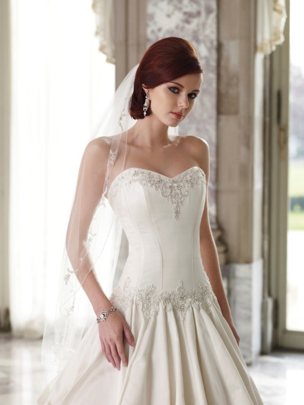 Kolekcja sukien ślubnych Sophia Tolli 2010 - zdjęcie