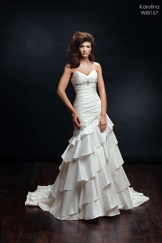 Suknie ślubne Wings Bridal wiosna/lato 2010 - zdjęcie