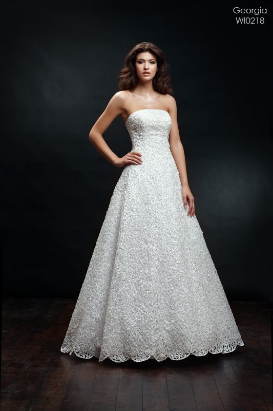 Suknie ślubne Wings Bridal wiosna/lato 2010 - zdjęcie