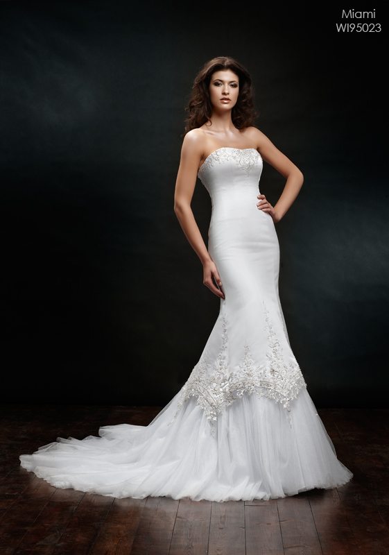 Suknie ślubne Wings Bridal wiosna/lato 2010 - zdjęcie