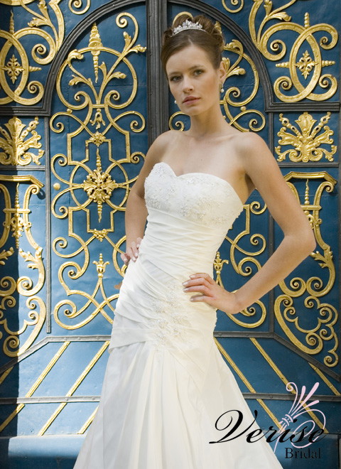 Suknie ślubne Verise - kolekcja 2010 - zdjęcie