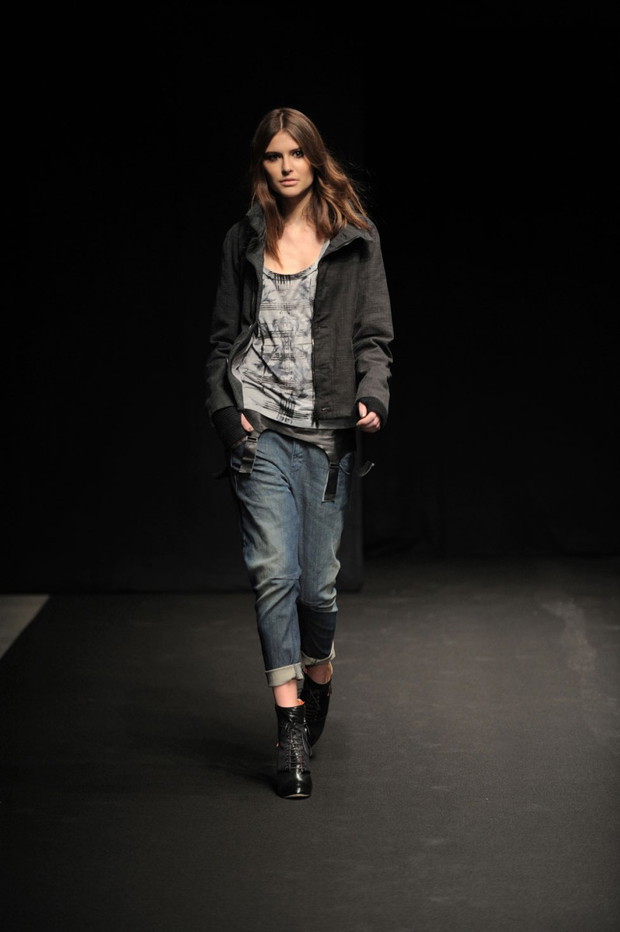 Diesel Black Gold - wiosna/lato 2010 - zdjęcie