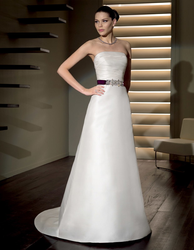 Suknie ślubne Novia d'Art 2010 - zdjęcie