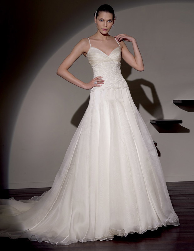 Suknie ślubne Novia d'Art 2010 - zdjęcie