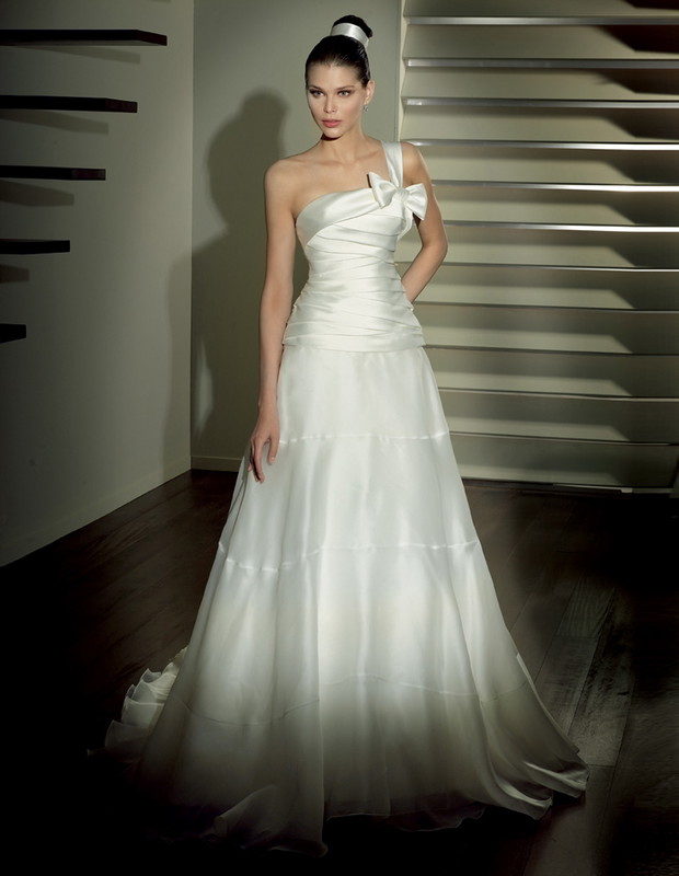 Suknie ślubne Novia d'Art 2010 - zdjęcie