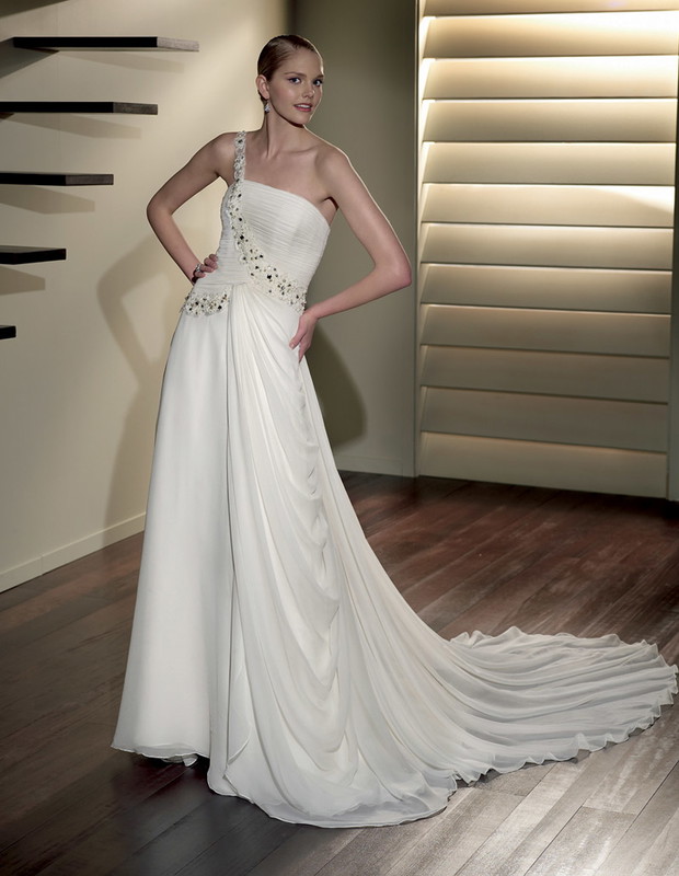 Suknie ślubne Novia d'Art 2010 - zdjęcie