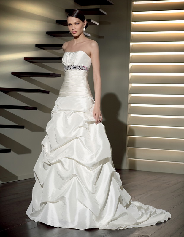 Suknie ślubne Novia d'Art 2010 - zdjęcie