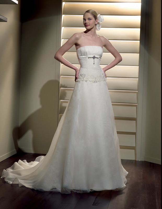Suknie ślubne Novia d'Art 2010 - zdjęcie