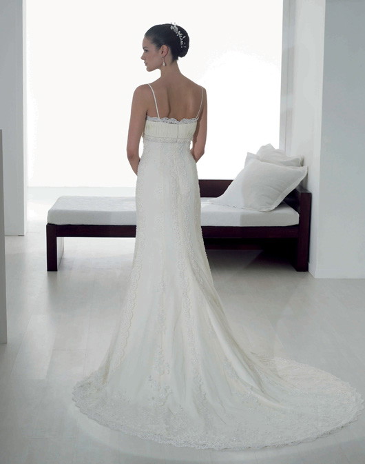 Fara Sposa - suknie ślubne na wiosnę i lato 2010 - zdjęcie
