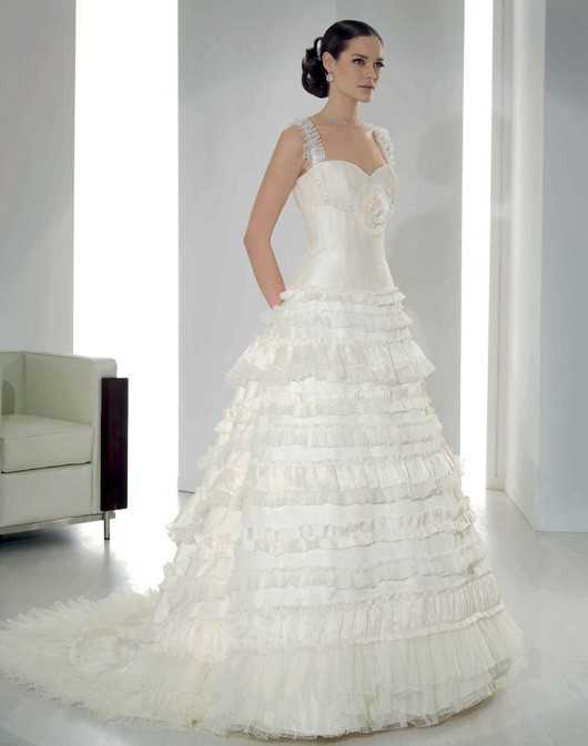 Fara Sposa - suknie ślubne na wiosnę i lato 2010 - zdjęcie