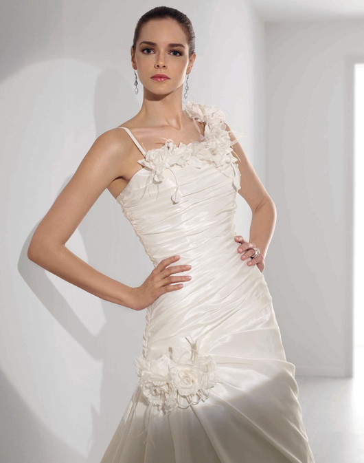 Fara Sposa - suknie ślubne na wiosnę i lato 2010 - zdjęcie