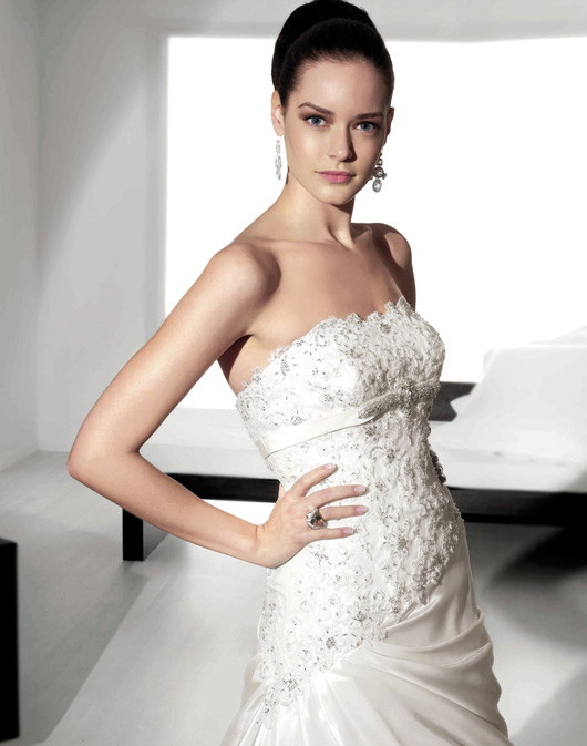 Fara Sposa - suknie ślubne na wiosnę i lato 2010 - zdjęcie
