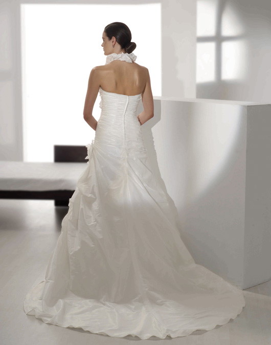 Fara Sposa - suknie ślubne na wiosnę i lato 2010 - zdjęcie