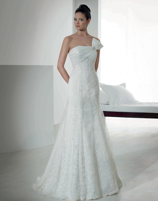 Fara Sposa - suknie ślubne na wiosnę i lato 2010 - zdjęcie