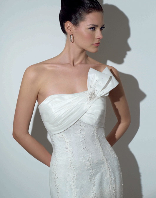 Fara Sposa - suknie ślubne na wiosnę i lato 2010 - zdjęcie