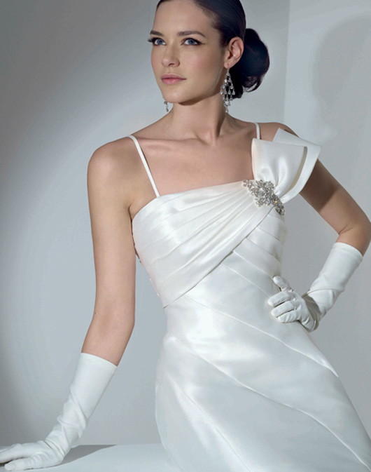 Fara Sposa - suknie ślubne na wiosnę i lato 2010 - zdjęcie