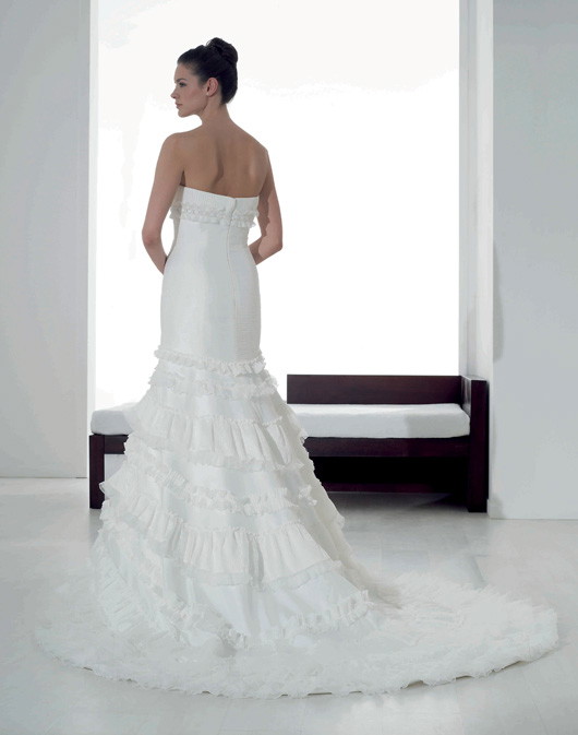 Fara Sposa - suknie ślubne na wiosnę i lato 2010 - zdjęcie