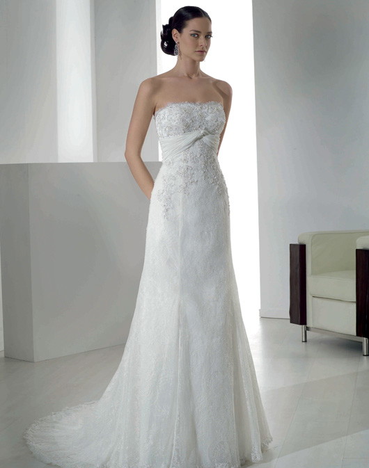 Fara Sposa - suknie ślubne na wiosnę i lato 2010 - zdjęcie