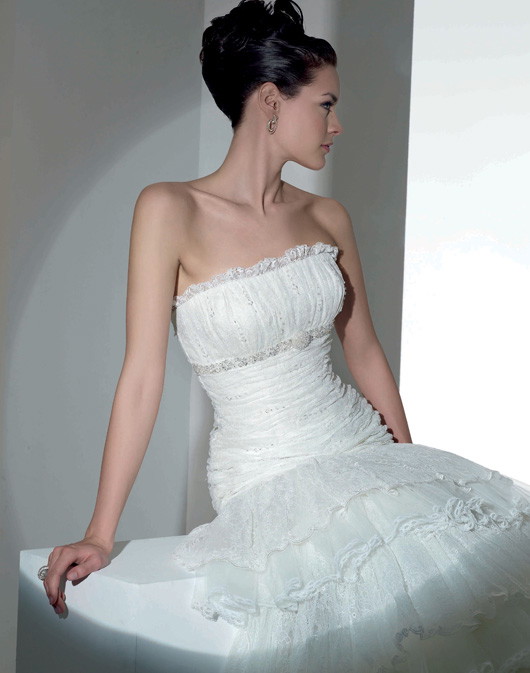 Fara Sposa - suknie ślubne na wiosnę i lato 2010 - zdjęcie