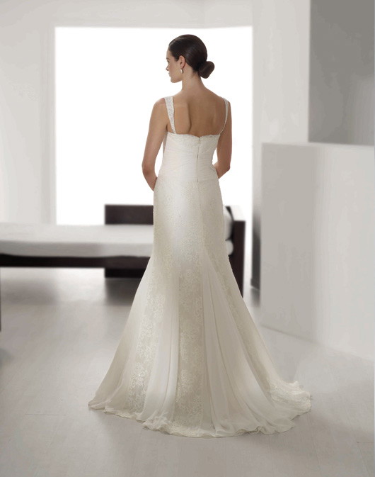 Fara Sposa - suknie ślubne na wiosnę i lato 2010 - zdjęcie