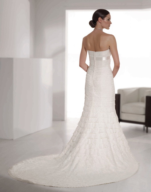 Fara Sposa - suknie ślubne na wiosnę i lato 2010 - zdjęcie