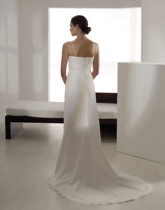 Fara Sposa - suknie ślubne na wiosnę i lato 2010 - zdjęcie
