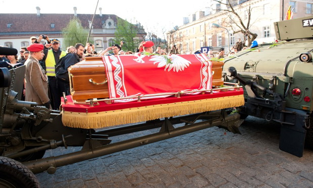 Ceremonia pogrzebowa pary prezydenckiej - zdjęcie