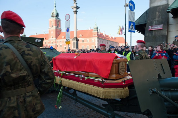 Ceremonia pogrzebowa pary prezydenckiej - zdjęcie