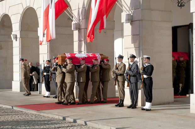Ceremonia pogrzebowa pary prezydenckiej - zdjęcie