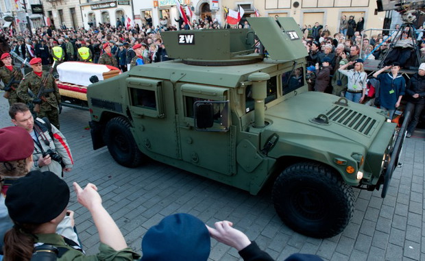 Ceremonia pogrzebowa pary prezydenckiej - zdjęcie
