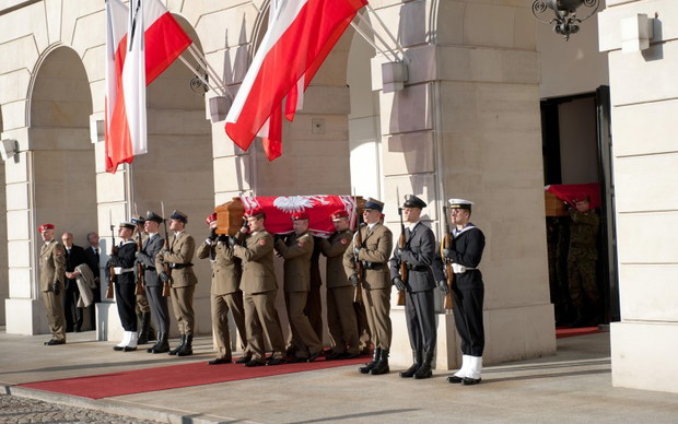 Ceremonia pogrzebowa pary prezydenckiej - zdjęcie